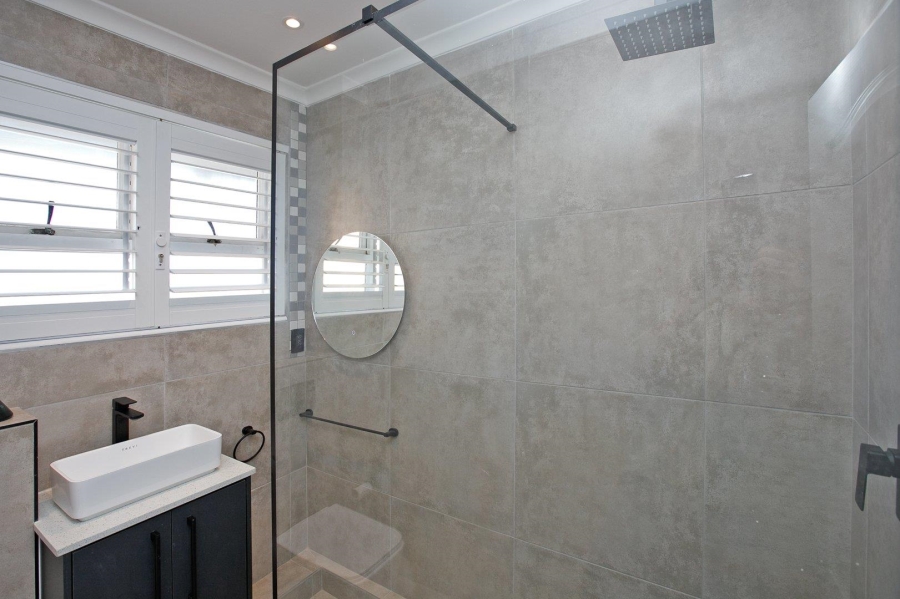 2 Bedroom Property for Sale in Wynberg Upper Western Cape